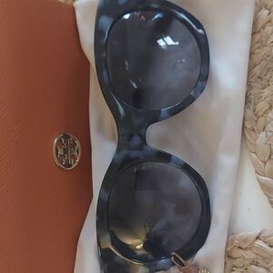 Tory Burch Cat Eye Sunglasses Tortise Gray NEW